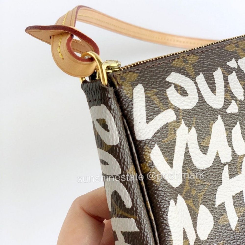 Limited Edition Louis Vuitton - Picture 7 of 11